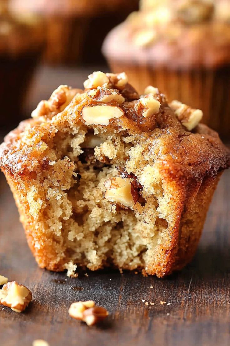 Moist Banana Muffins with Streusel Topping
