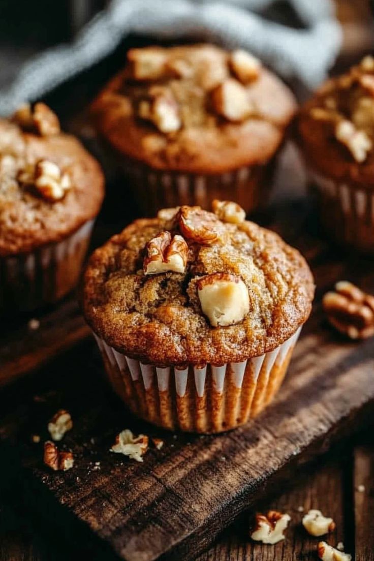 Moist Banana Muffins with Streusel Topping