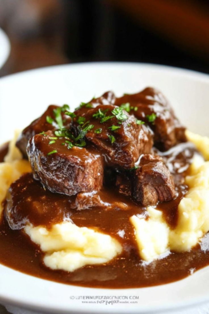 Beef Tips with Gravy Beef Tips with Gravy