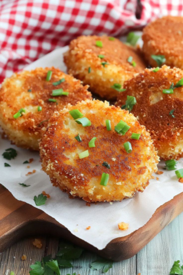 EASY FRIED CHEESE GRIT CAKES 1 (1)
