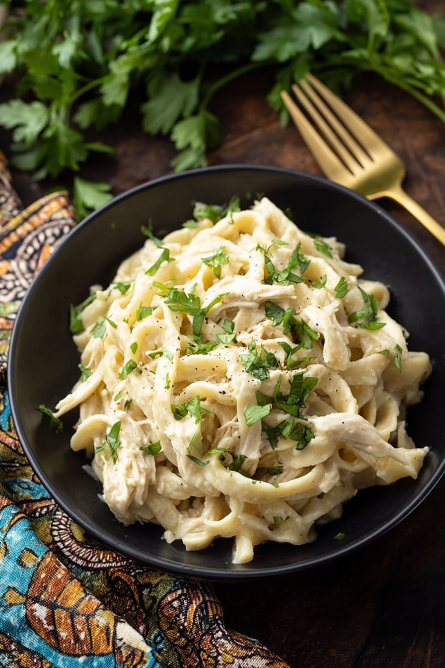 Easy Slow Cooker Chicken and Noodles