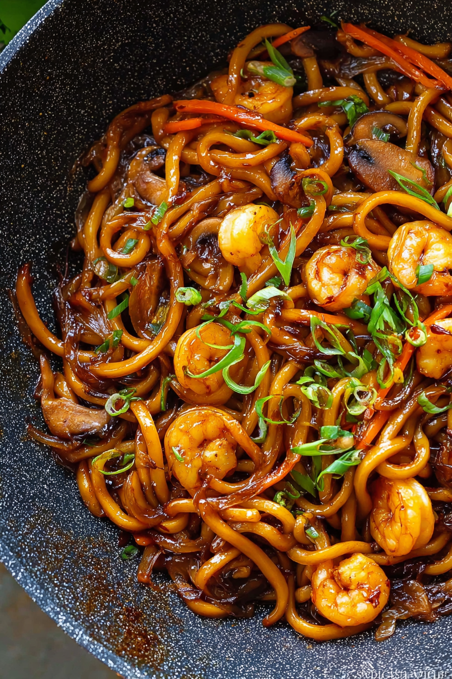 Quick And Satisfying 15-Minute Yaki Udon (Stir-Fried Udon Noodles)