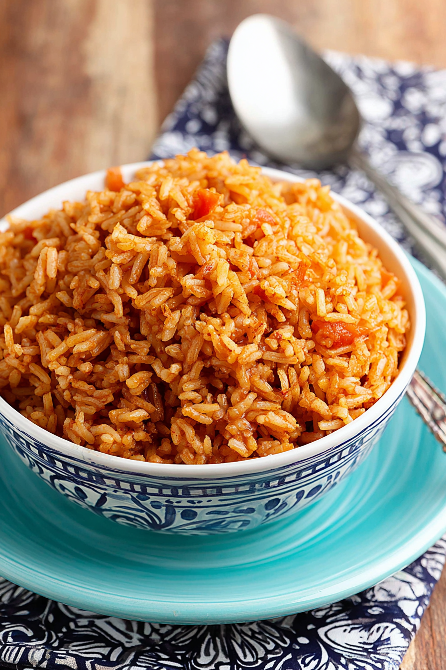 Simple Flavorful Spanish Rice - Thecozyweave